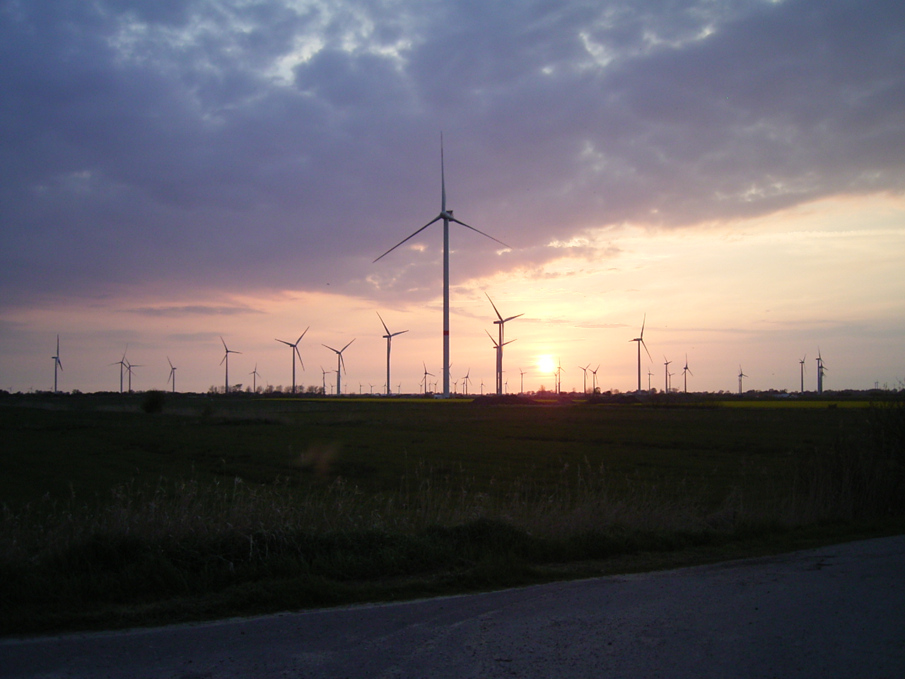 Foto von Windkraftanlagen